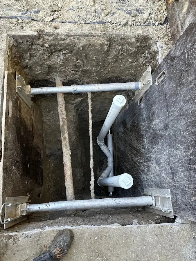 Experienced plumber completing Gas Line Repair work in Wilmington Manor